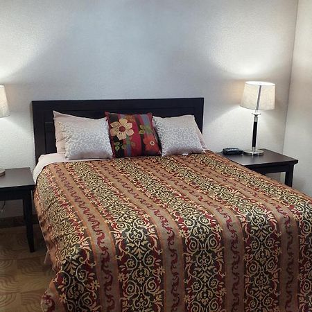 Shoreside Inn & Suites Wabamun ภายนอก รูปภาพ