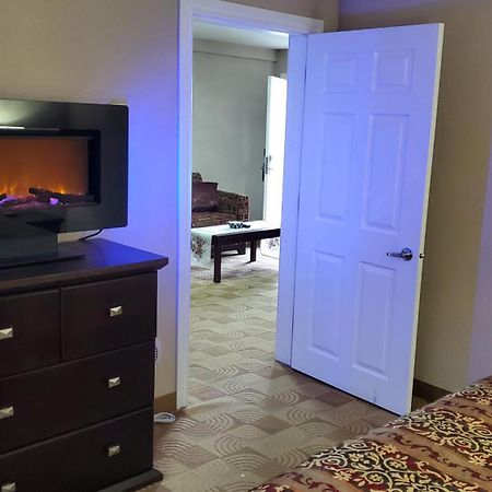 Shoreside Inn & Suites Wabamun ห้อง รูปภาพ