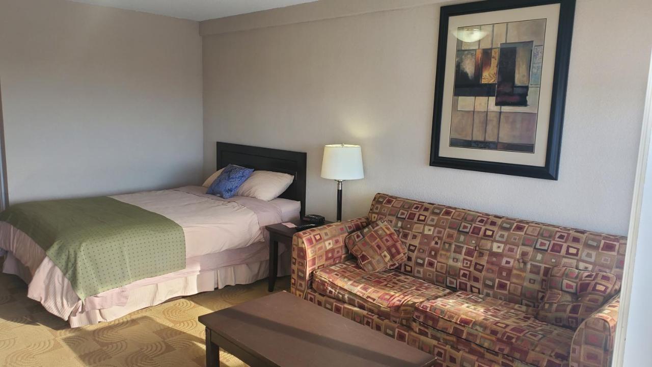 Shoreside Inn & Suites Wabamun ภายนอก รูปภาพ