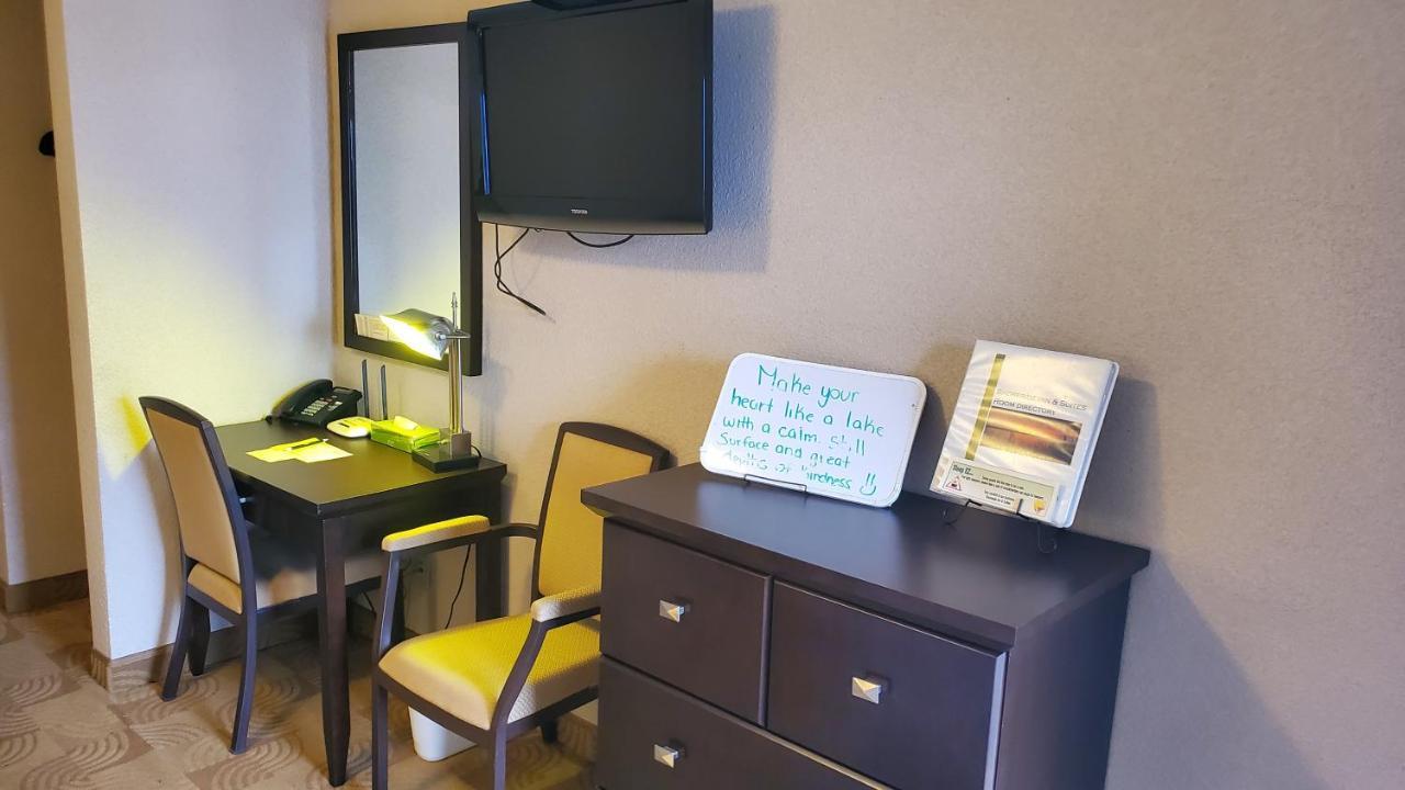 Shoreside Inn & Suites Wabamun ภายนอก รูปภาพ