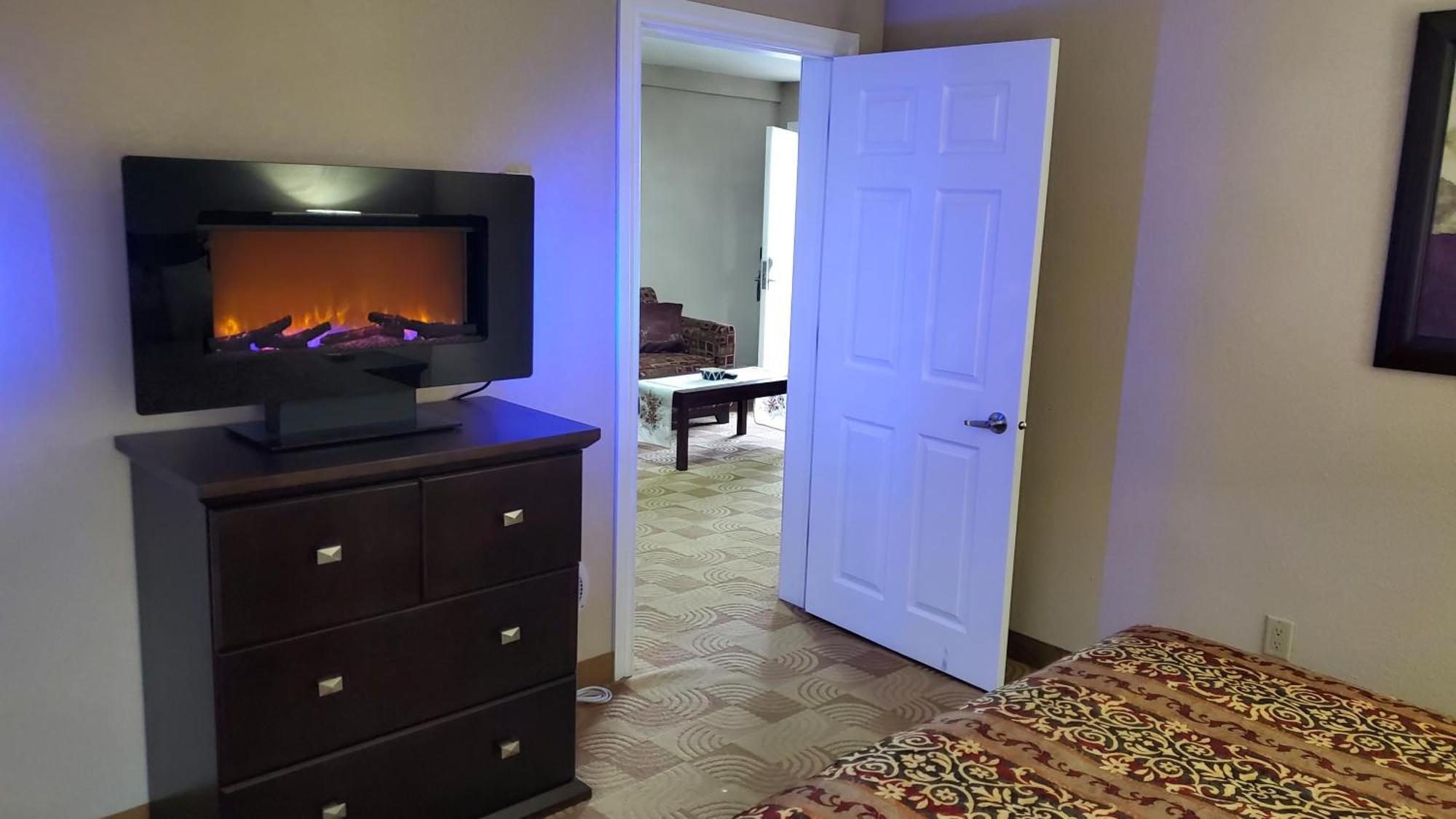 Shoreside Inn & Suites Wabamun ห้อง รูปภาพ